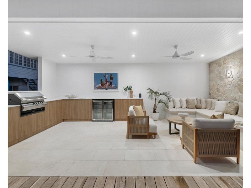 22 Symonds Road, Burleigh Heads QLD 4220