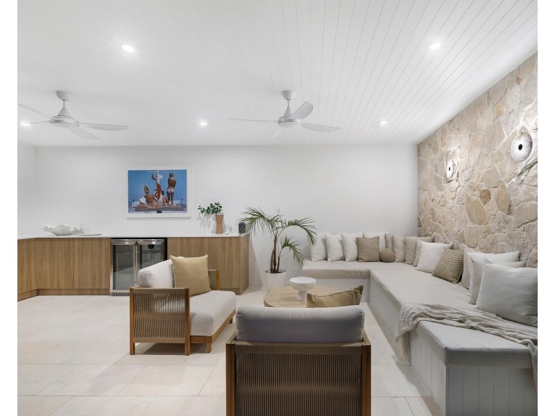 22 Symonds Road, Burleigh Heads QLD 4220