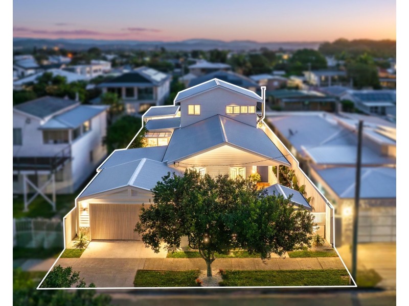 22 Symonds Road, Burleigh Heads QLD 4220