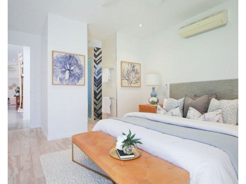 15 Cronulla Avenue, Mermaid Beach QLD 4218