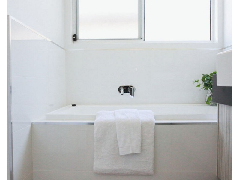 15 Cronulla Avenue, Mermaid Beach QLD 4218