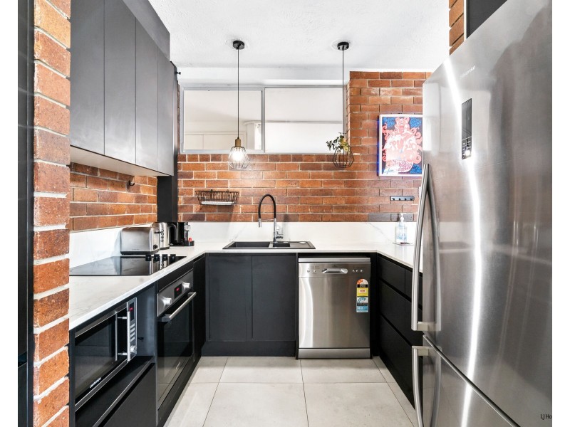 1/32 Powell Crescent, Coolangatta QLD 4225