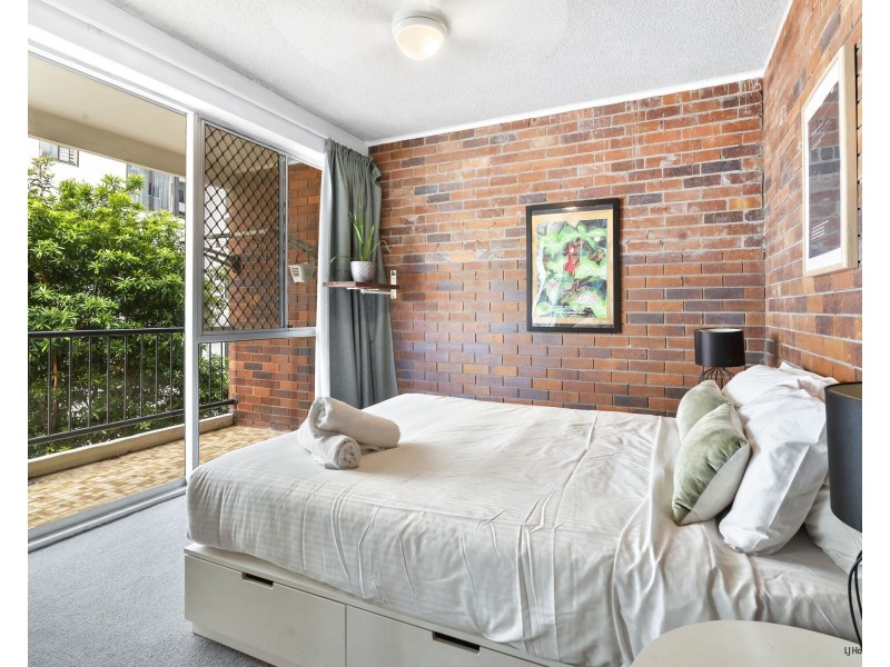 1/32 Powell Crescent, Coolangatta QLD 4225