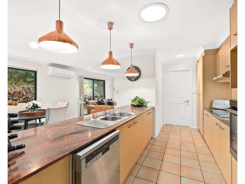 13 Humberside Close, Mudgeeraba QLD 4213