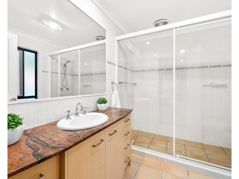 13 Humberside Close, Mudgeeraba QLD 4213