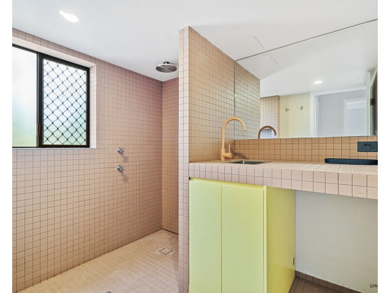 1/6 Twelfth Avenue, Palm Beach QLD 4221