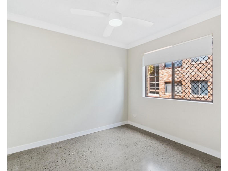 1/6 Twelfth Avenue, Palm Beach QLD 4221