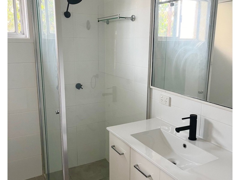 1/13 Tallebudgera Drive, Palm Beach QLD 4221