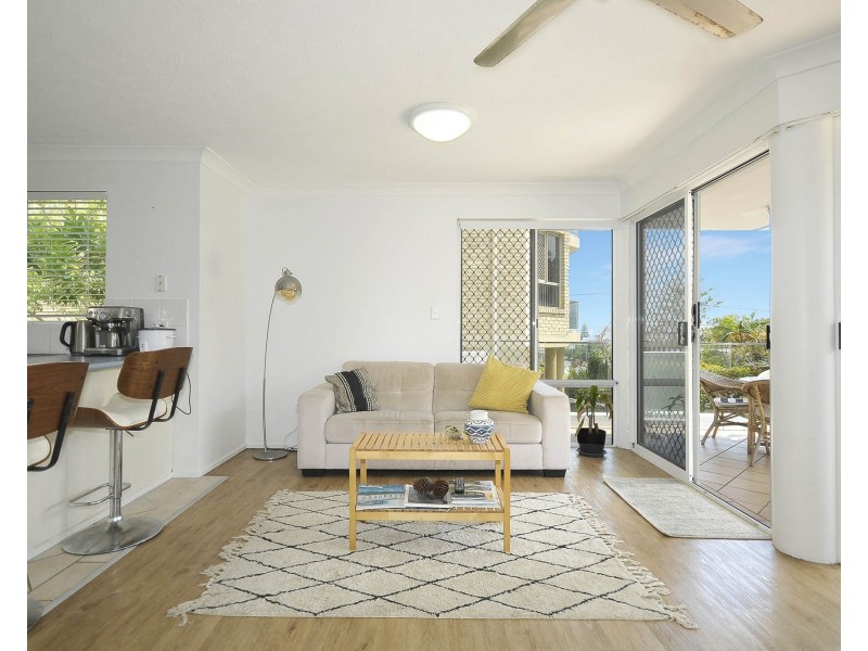 2/8 Teemangum Street, Tugun QLD 4224