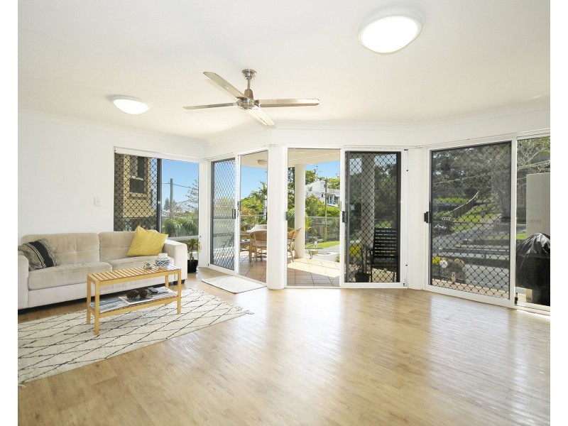 2/8 Teemangum Street, Tugun QLD 4224