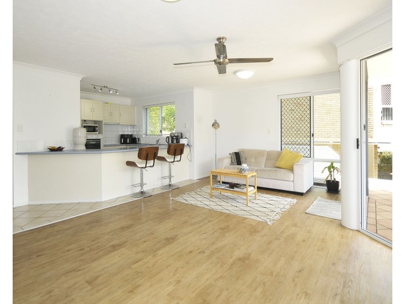 2/8 Teemangum Street, Tugun QLD 4224