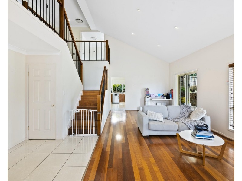 30 Sharscay Close, Burleigh Heads QLD 4220
