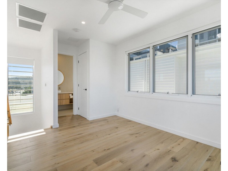 1/1431 Gold Coast Highway, Palm Beach QLD 4221