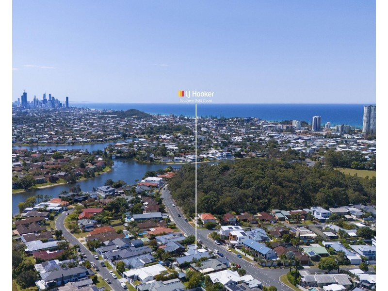 136 Burleigh Street, Burleigh Waters QLD 4220