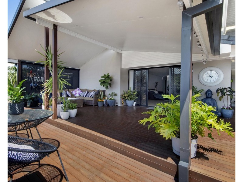 136 Burleigh Street, Burleigh Waters QLD 4220