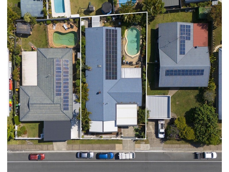 136 Burleigh Street, Burleigh Waters QLD 4220