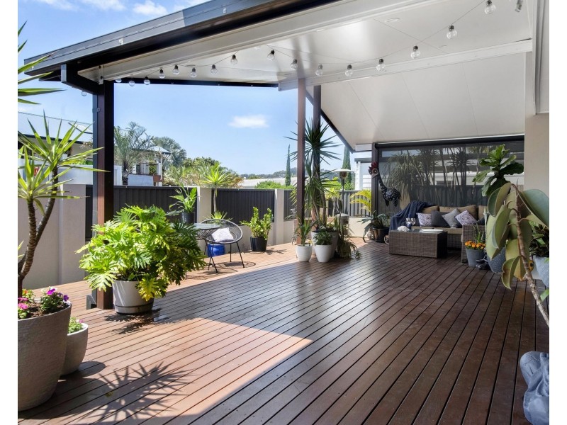 136 Burleigh Street, Burleigh Waters QLD 4220