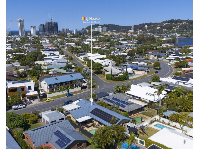 136 Burleigh Street, Burleigh Waters QLD 4220