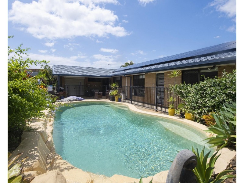 136 Burleigh Street, Burleigh Waters QLD 4220