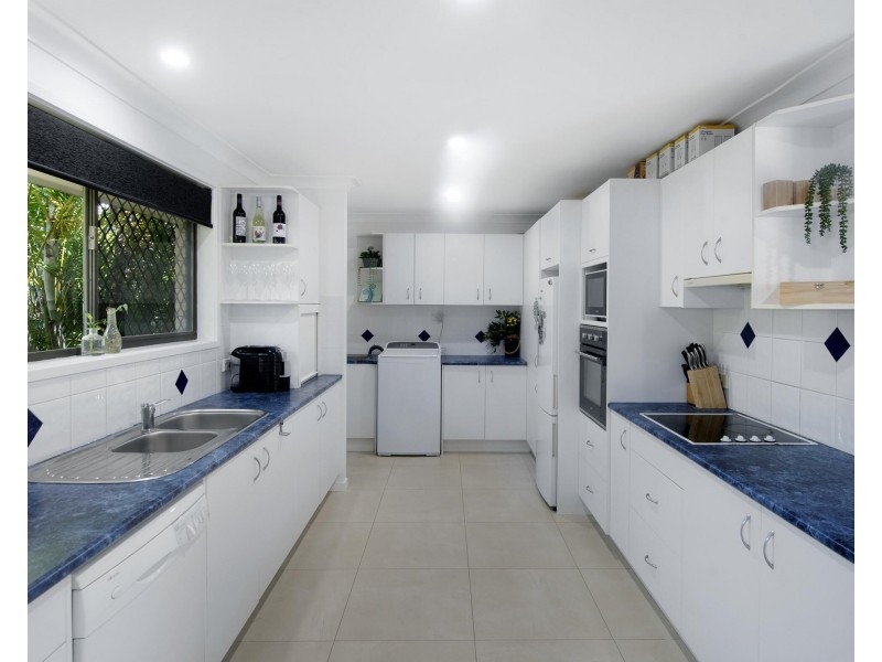 136 Burleigh Street, Burleigh Waters QLD 4220