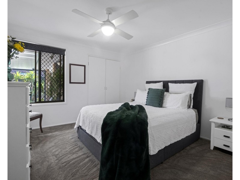 136 Burleigh Street, Burleigh Waters QLD 4220