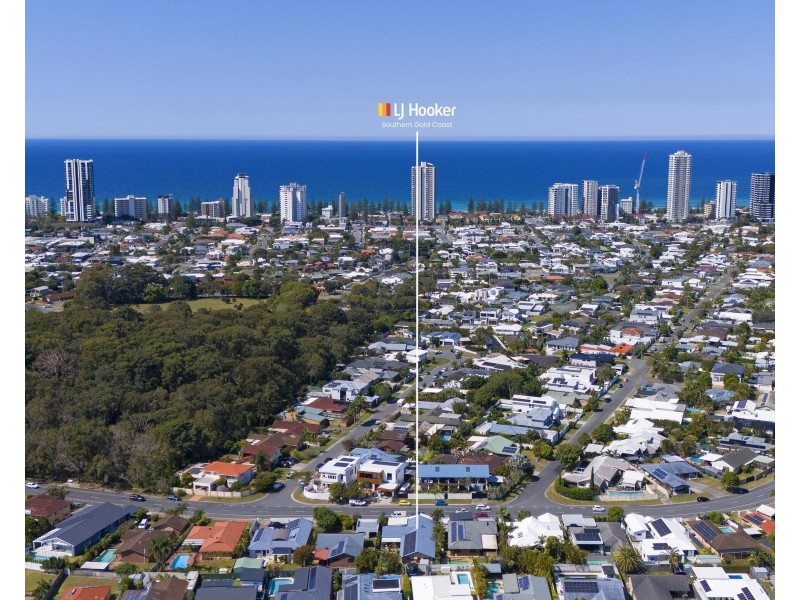 136 Burleigh Street, Burleigh Waters QLD 4220