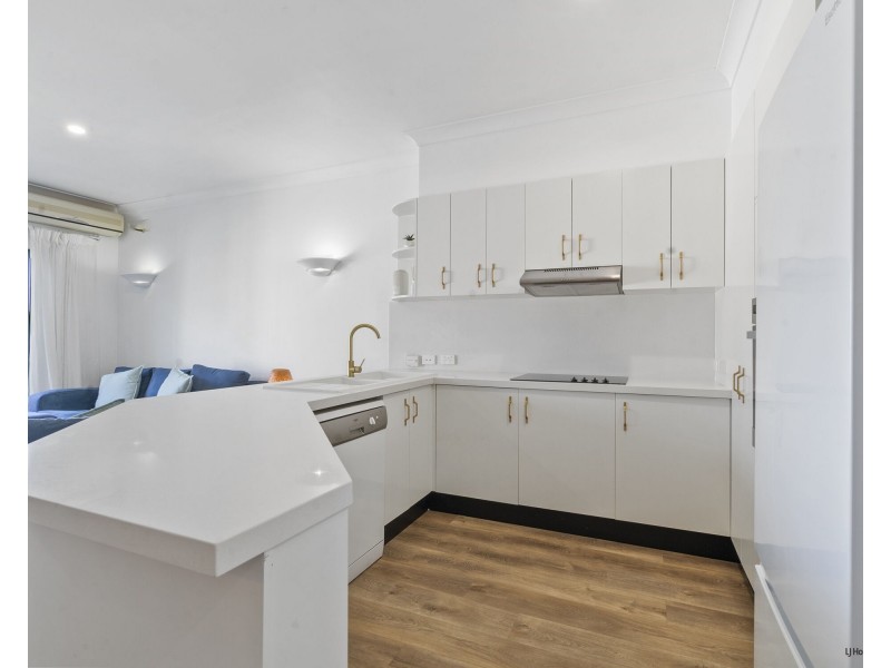 102/955 Gold Coast Highway, Palm Beach QLD 4221