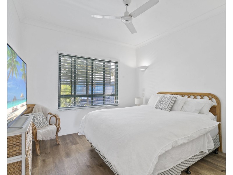 102/955 Gold Coast Highway, Palm Beach QLD 4221