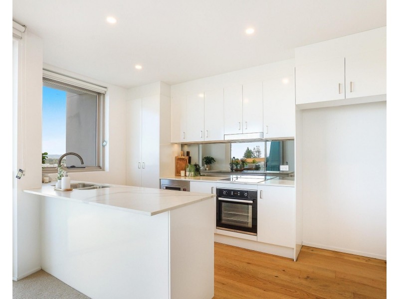 304/51 Peerless Avenue, Mermaid Beach QLD 4218