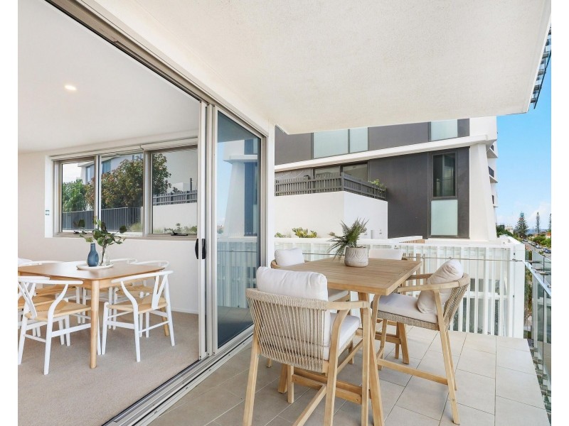 304/51 Peerless Avenue, Mermaid Beach QLD 4218