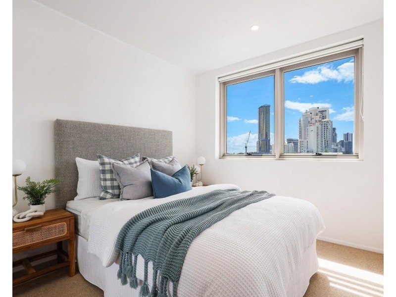 304/51 Peerless Avenue, Mermaid Beach QLD 4218