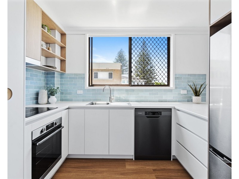 8/1031 Gold Coast Highway, Palm Beach QLD 4221