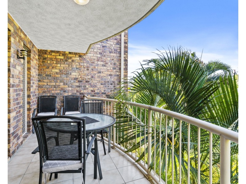 12/9 Ocean Street, Coolangatta QLD 4225