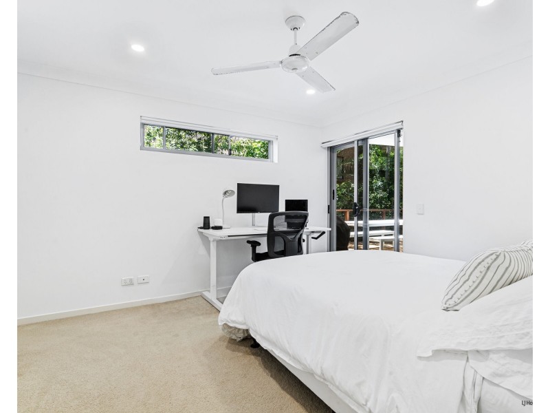 1/61 Tallebudgera Drive, Palm Beach QLD 4221