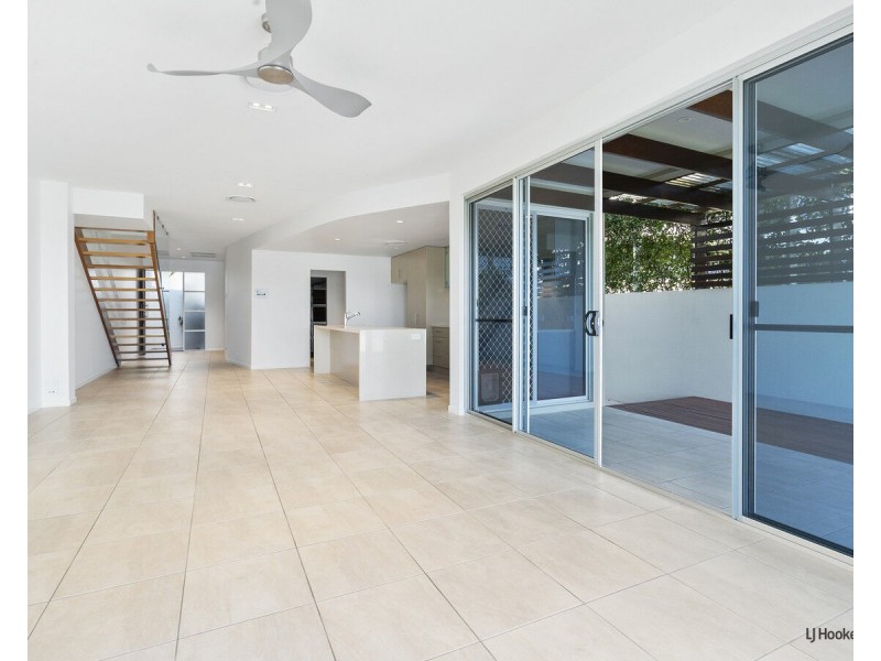 1/86 Parnki Parade, Palm Beach QLD 4221