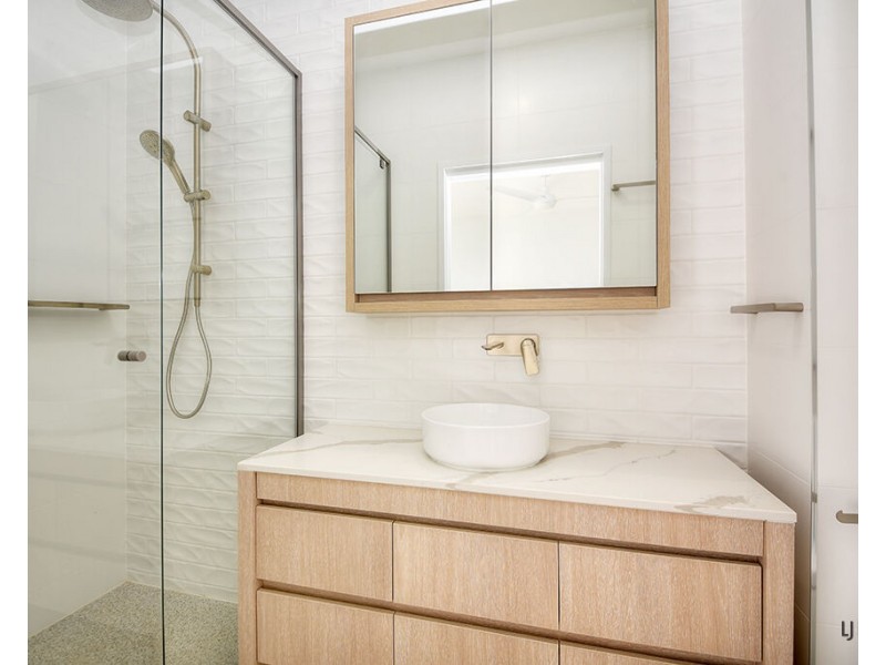 1/12 Seventh Avenue, Palm Beach QLD 4221