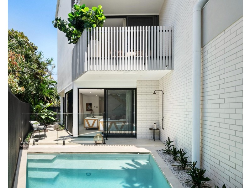 3/5 Molucca Avenue, Palm Beach QLD 4221