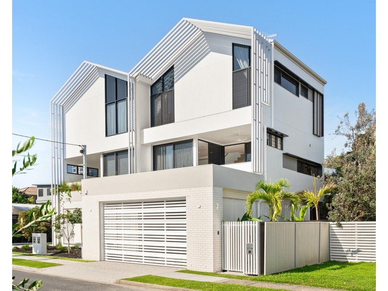 3/5 Molucca Avenue, Palm Beach QLD 4221