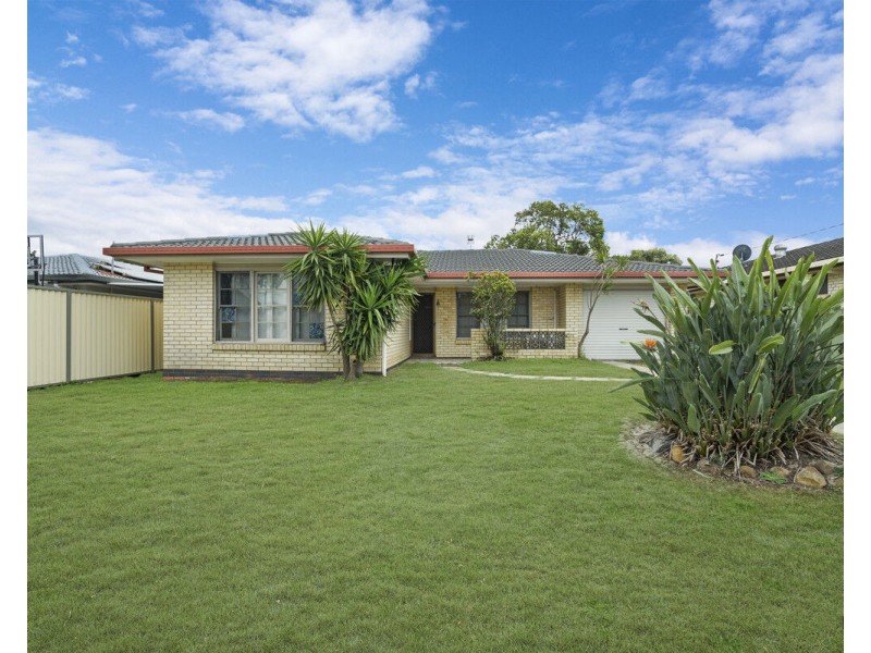 35 Tatha Avenue, Palm Beach QLD 4221