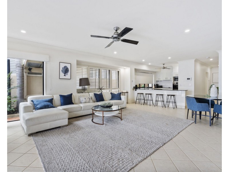 101 Stanhill Drive, Surfers Paradise QLD 4217