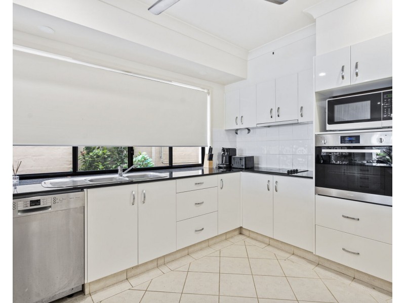 101 Stanhill Drive, Surfers Paradise QLD 4217