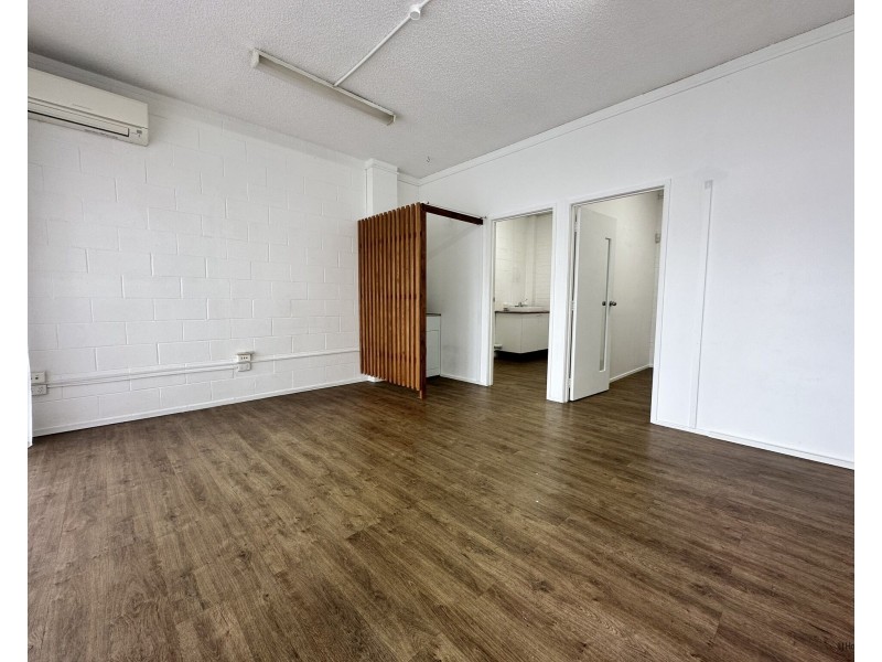 9/2 Eighth Avenue, Palm Beach QLD 4221