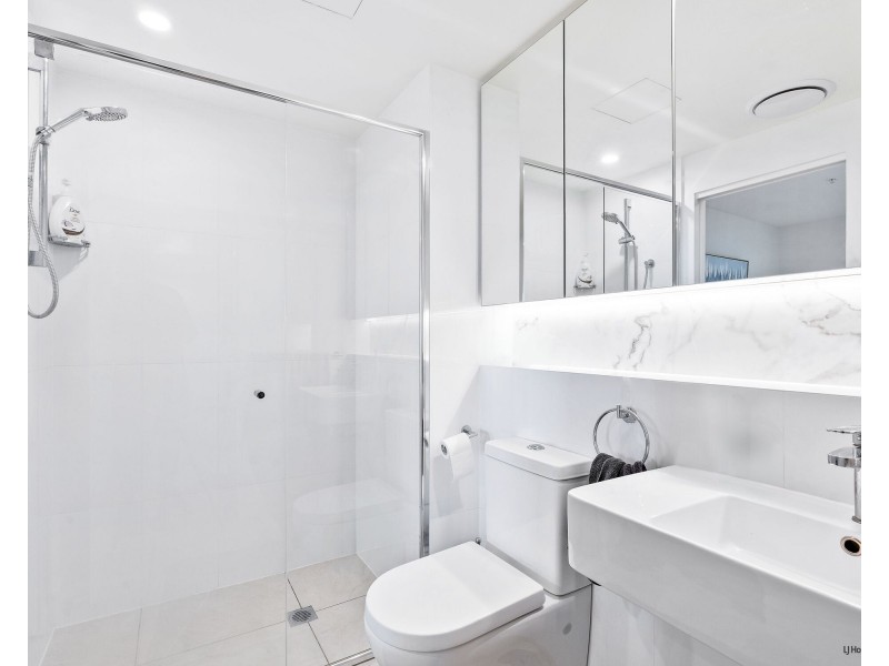 702/139 Scarborough Street, Southport QLD 4215