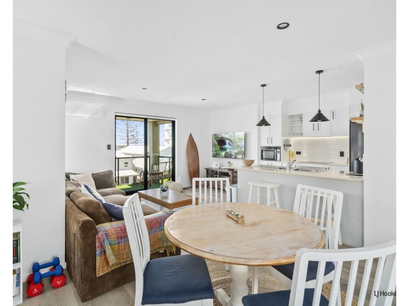 18/111-113 Golden Four Drive, Bilinga QLD 4225