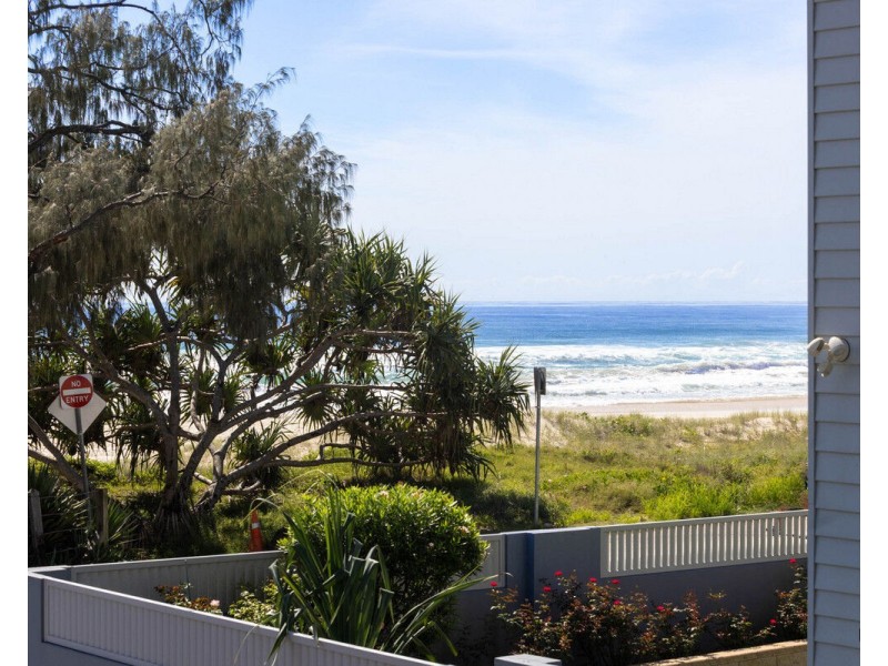 2/738 Pacific Parade, Currumbin QLD 4223