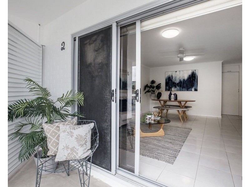 2/738 Pacific Parade, Currumbin QLD 4223