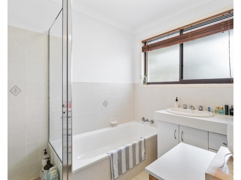 24/2 Karbunya Street, Mermaid Waters QLD 4218