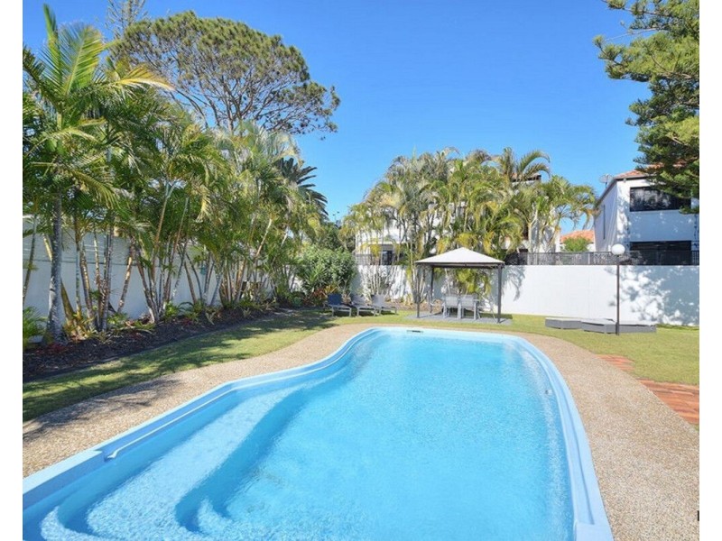 24/2 Karbunya Street, Mermaid Waters QLD 4218