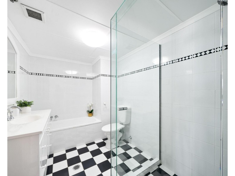 11F/150 The Esplanade, Surfers Paradise QLD 4217