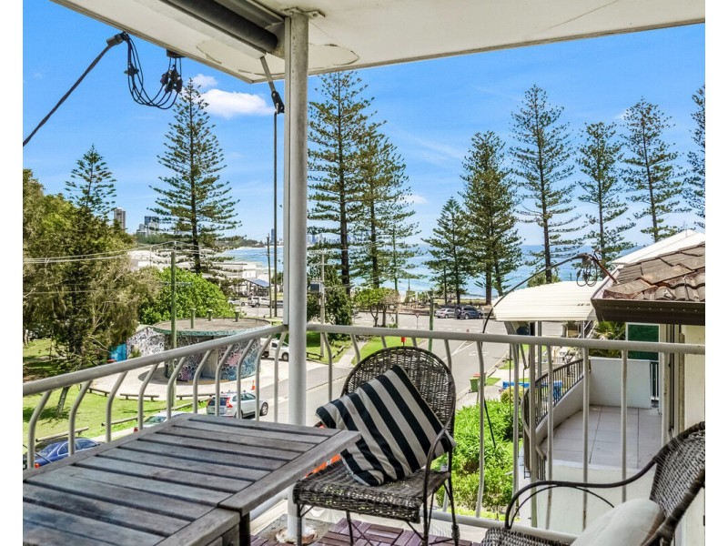 2/51 Hayle Street, Burleigh Heads QLD 4220
